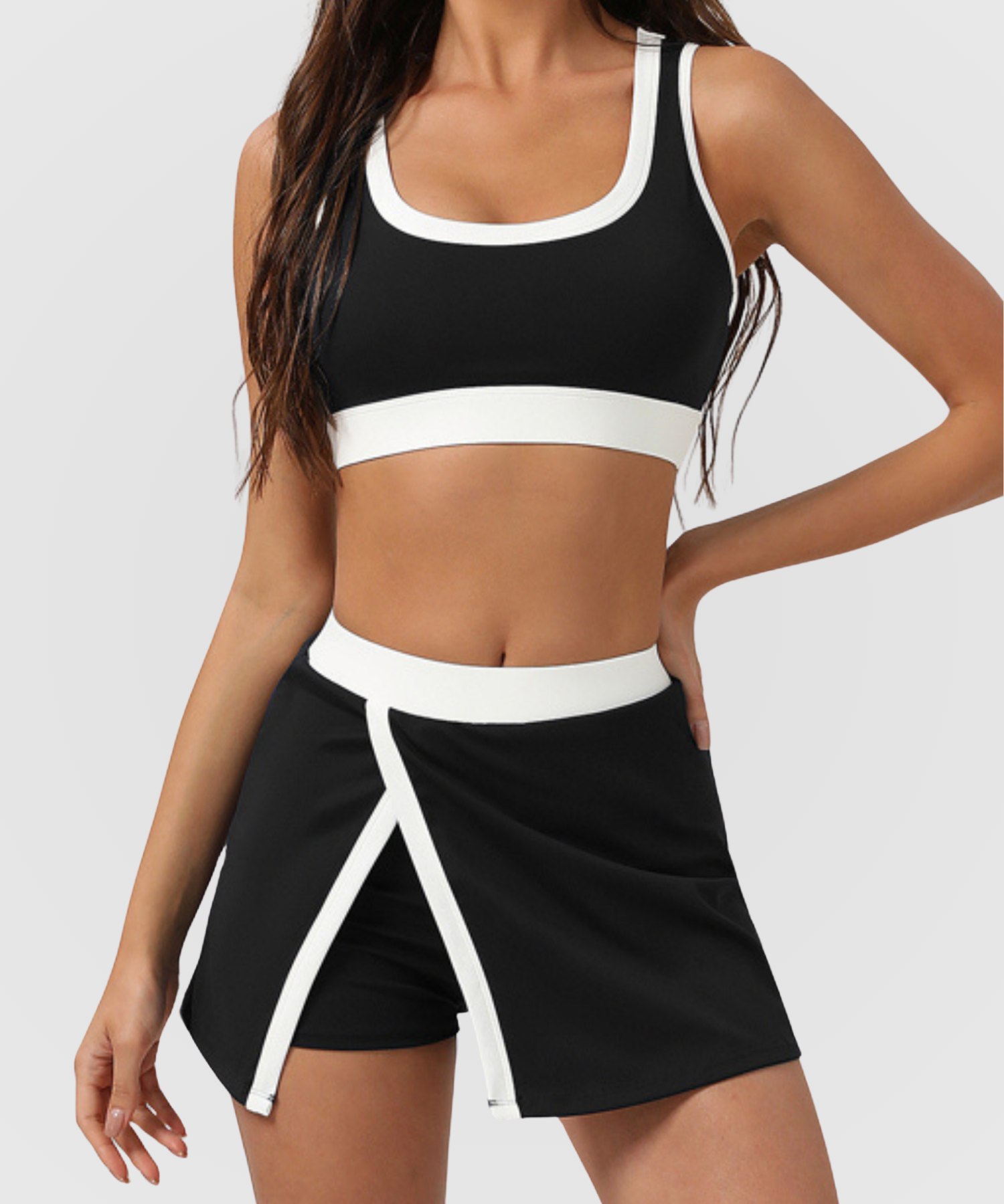 Ensemble Capri, jupe et brassière à bordure large