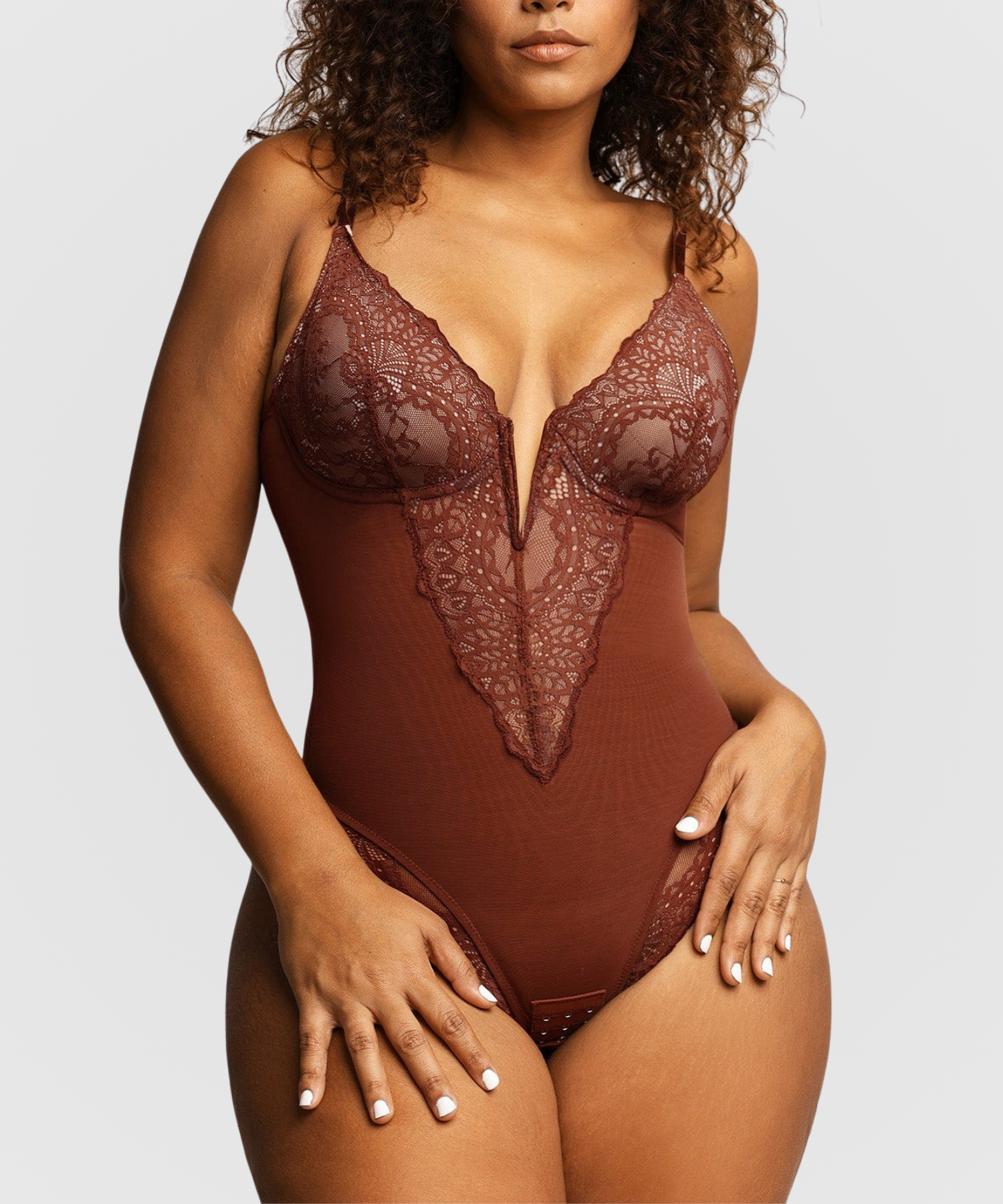 Body gainant en dentelle, version tanga