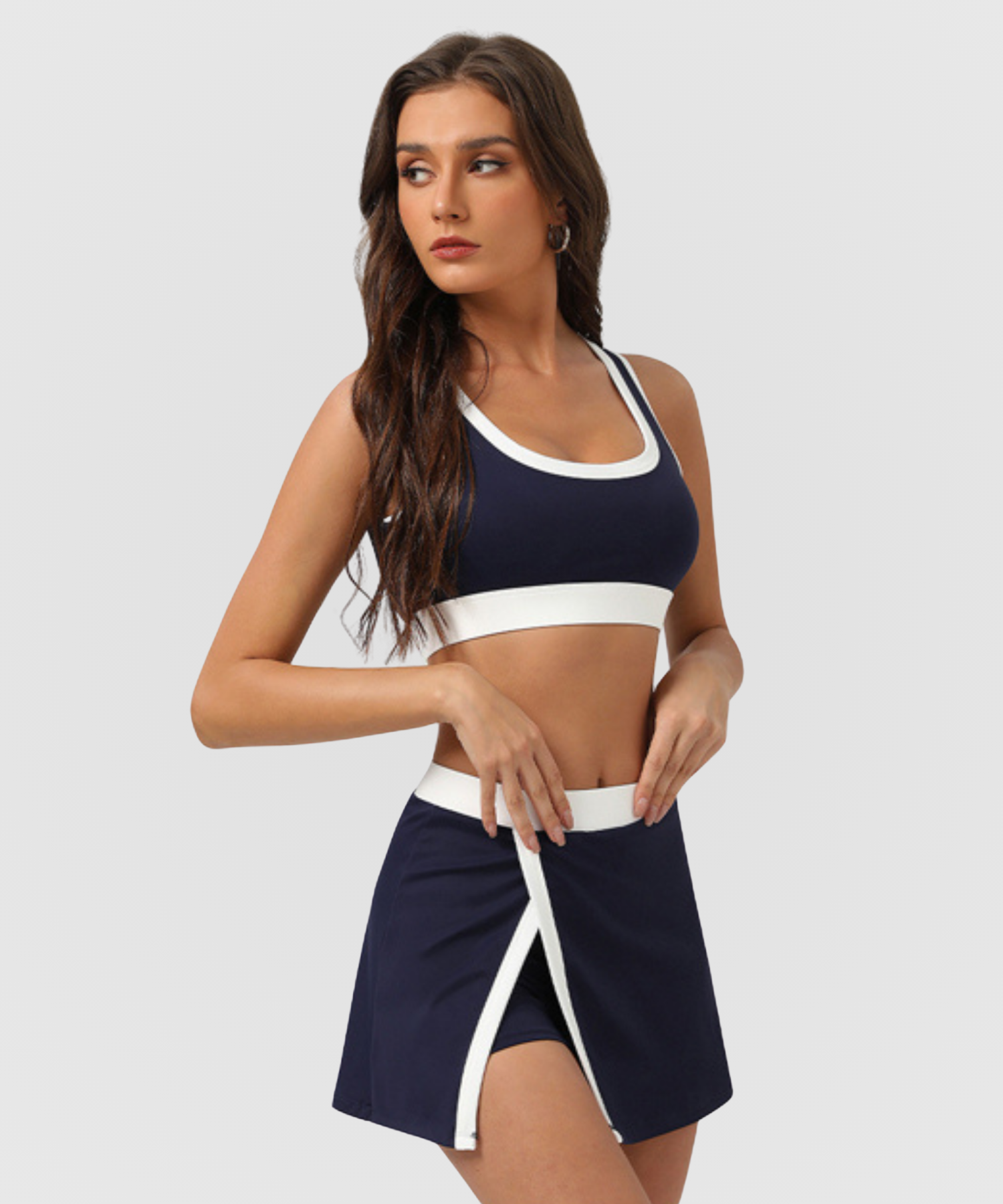 Ensemble Capri, jupe et brassière à bordure large