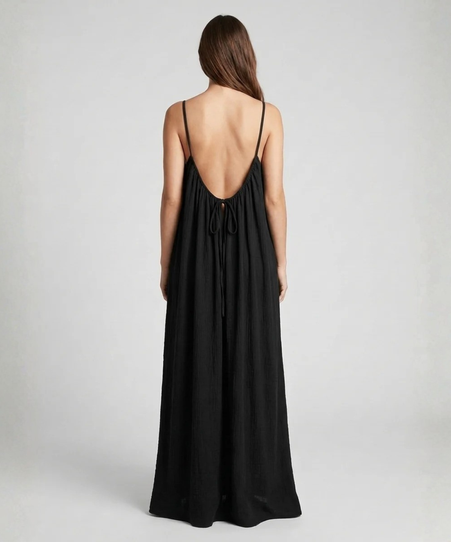 Robe Capri, dos dévoilé, allure irrésistible